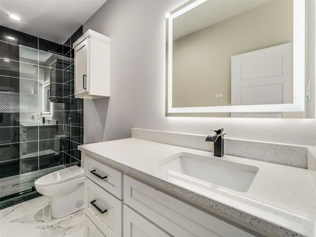 2610 S Ewing Avenue, Dallas, TX 75216