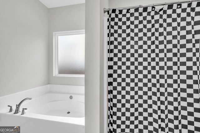 814 Natures Walk, Gray, GA 31032