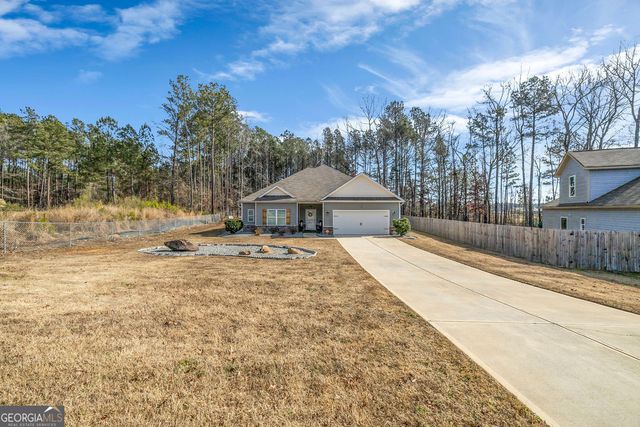 814 Natures Walk, Gray, GA 31032