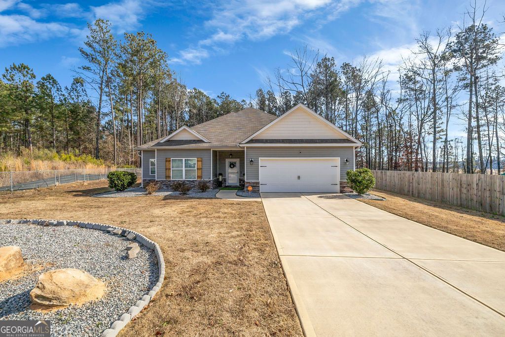 814 Natures Walk, Gray, GA 31032