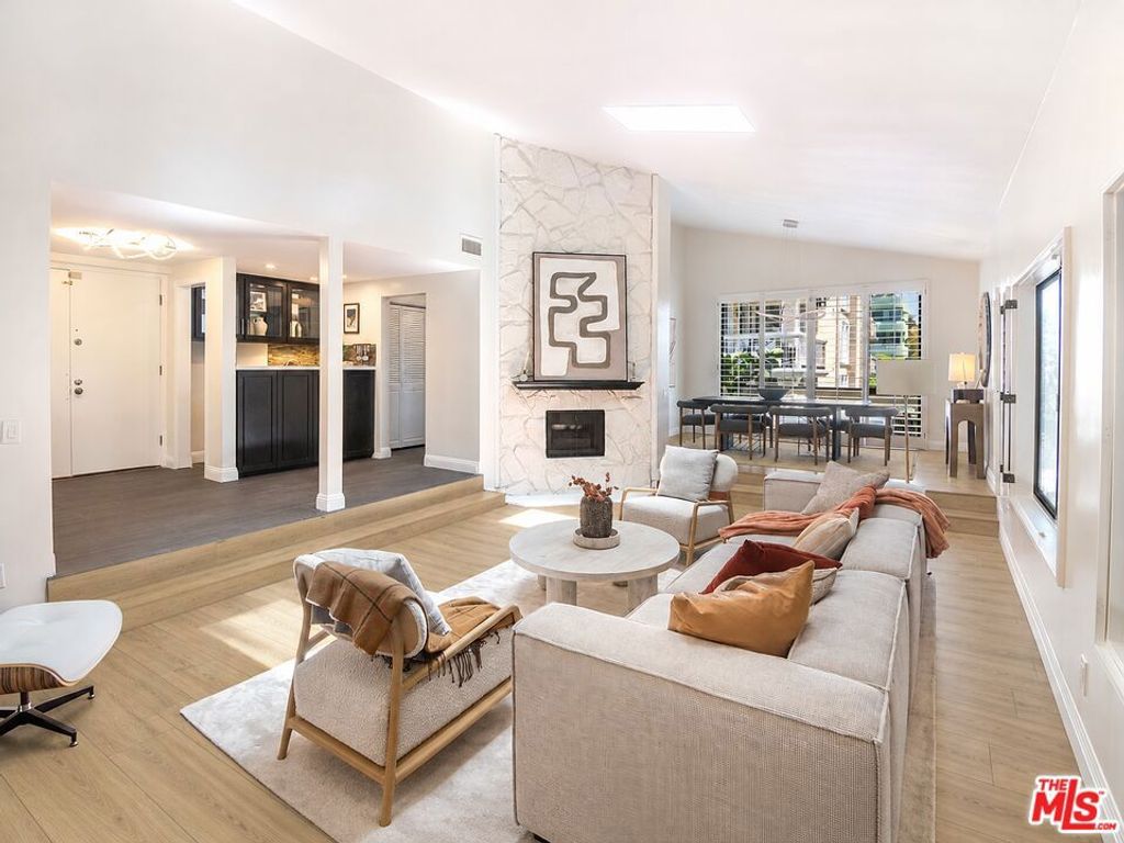 1434 Greenfield Avenue 303, Los Angeles, CA 90025 — photo 3