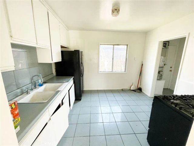 1330 S Reservoir Street, Pomona, CA 91766