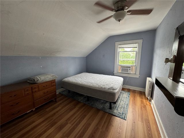 23 Carey Street, Newport, RI 02840