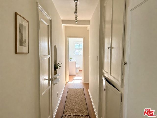 4707 Finley Avenue 4, Los Angeles, CA 90027