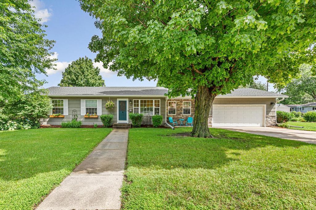 1118 Home Place, Faribault, MN 55021