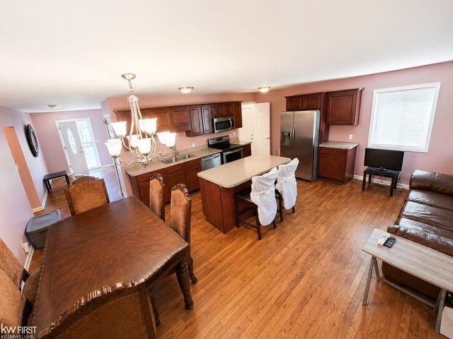 1282 Arrowhead Drive, Burton, MI 48509