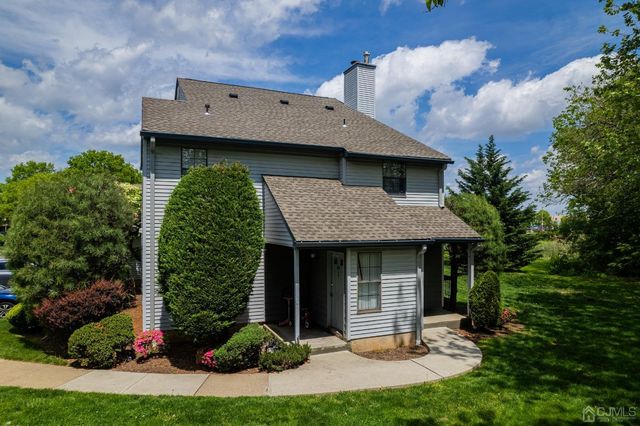 1612 Woodbridge Commons Way, Iselin, NJ 08830