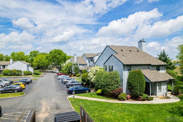 1612 Woodbridge Commons Way, Iselin, NJ 08830
