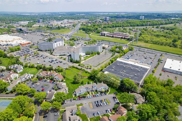1612 Woodbridge Commons Way, Iselin, NJ 08830
