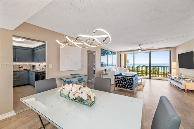 300 Ocean Trail Way 406, Jupiter, FL 33477