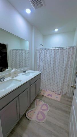 8451 MADRID STREET, Lakeland, FL 33810
