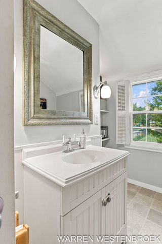 28 E 25th Street, Holland City, MI 49423