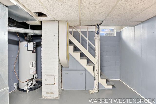 28 E 25th Street, Holland City, MI 49423