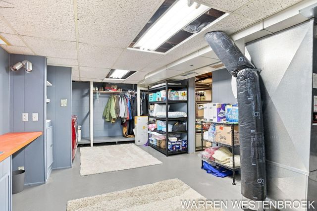 28 E 25th Street, Holland City, MI 49423