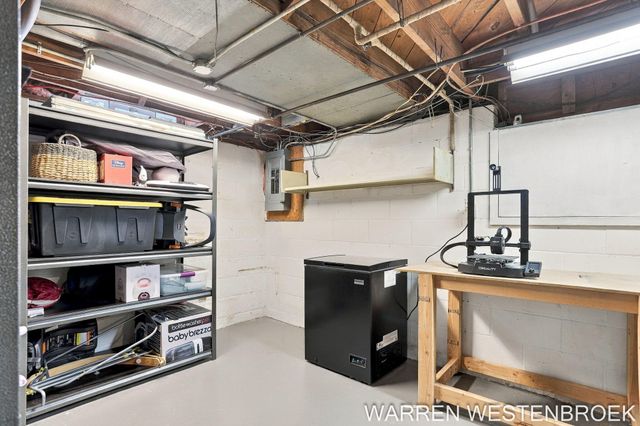 28 E 25th Street, Holland City, MI 49423
