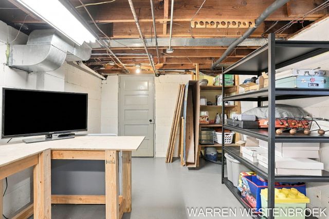 28 E 25th Street, Holland City, MI 49423