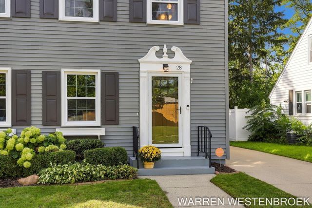 28 E 25th Street, Holland City, MI 49423