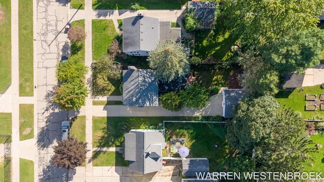 28 E 25th Street, Holland City, MI 49423