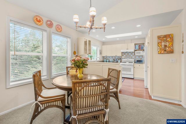 120 Ridge Crest Rd, Gleneden Beach, OR 97388