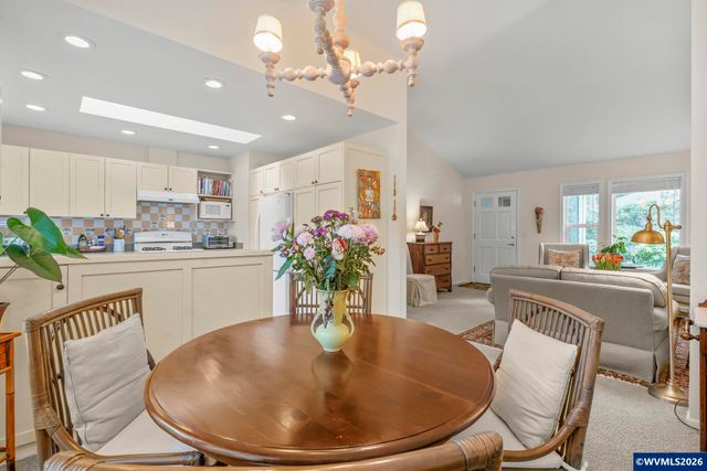 120 Ridge Crest Rd, Gleneden Beach, OR 97388