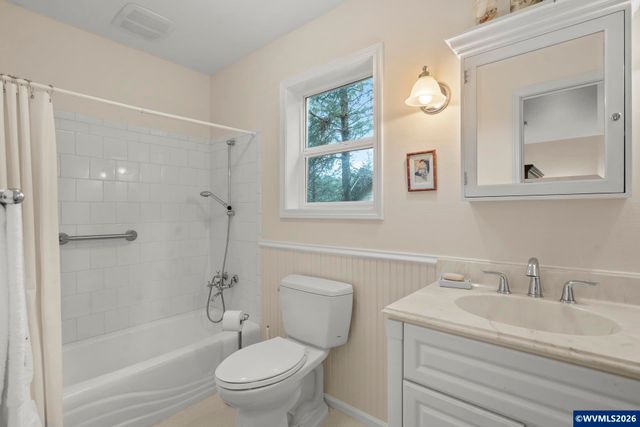 120 Ridge Crest Rd, Gleneden Beach, OR 97388