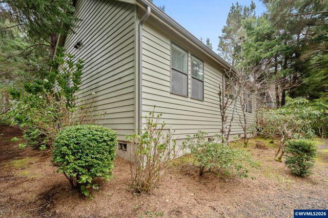 120 Ridge Crest Rd, Gleneden Beach, OR 97388