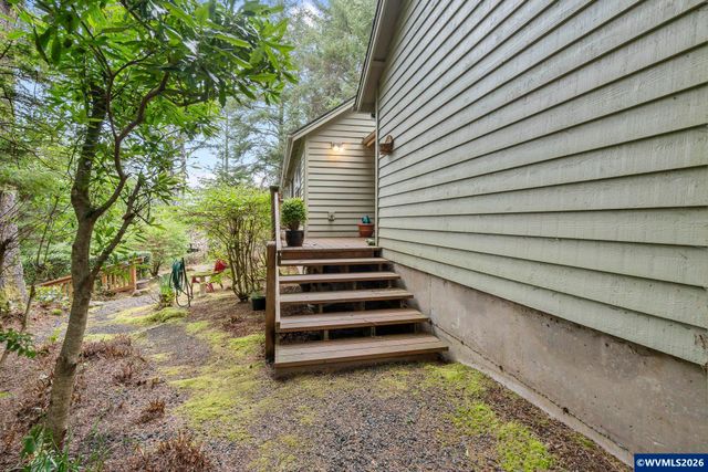 120 Ridge Crest Rd, Gleneden Beach, OR 97388
