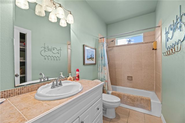 634 Dolphin Cr, Port Aransas, TX 78373