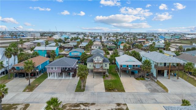 634 Dolphin Cr, Port Aransas, TX 78373