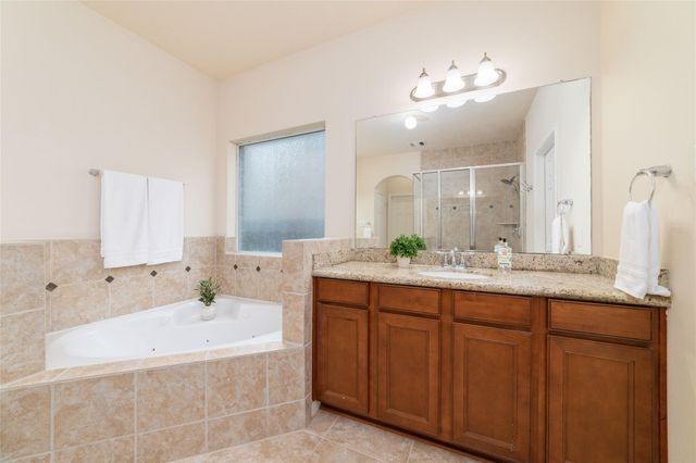 14422 Lakepointe Bend Lane, Cypress, TX 77429