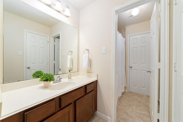 14422 Lakepointe Bend Lane, Cypress, TX 77429