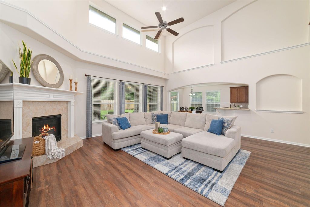 14422 Lakepointe Bend Lane, Cypress, TX 77429