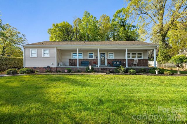 839 W Garrison Boulevard, Gastonia, NC 28052