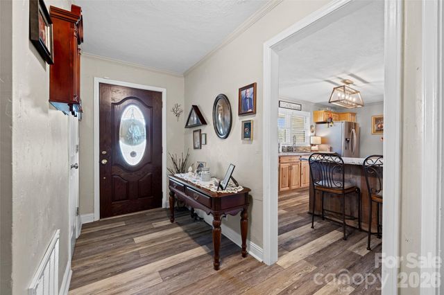 839 W Garrison Boulevard, Gastonia, NC 28052