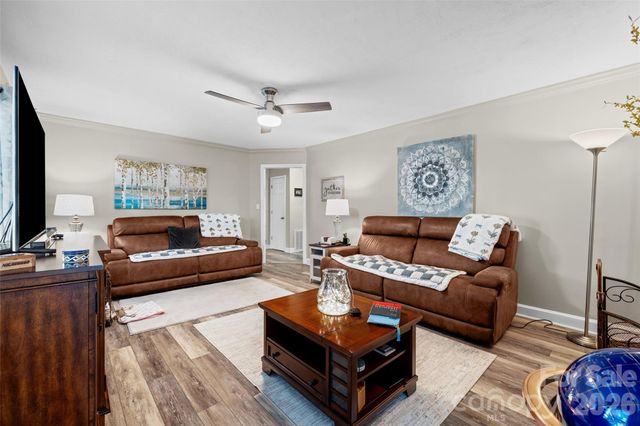 839 W Garrison Boulevard, Gastonia, NC 28052