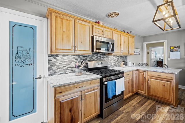 839 W Garrison Boulevard, Gastonia, NC 28052