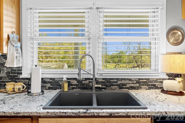 839 W Garrison Boulevard, Gastonia, NC 28052