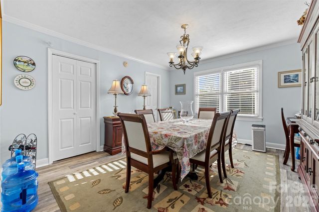 839 W Garrison Boulevard, Gastonia, NC 28052