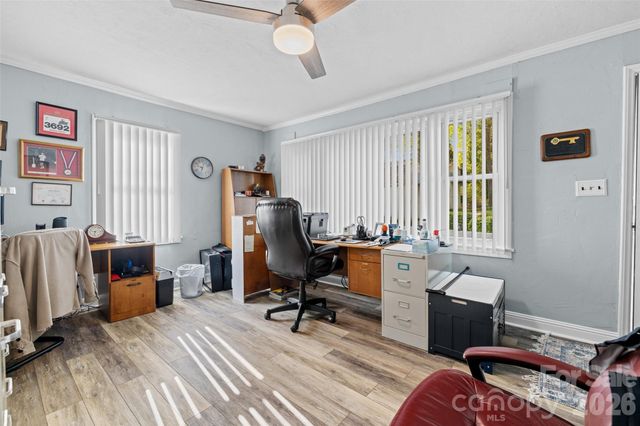 839 W Garrison Boulevard, Gastonia, NC 28052