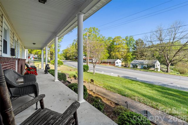 839 W Garrison Boulevard, Gastonia, NC 28052