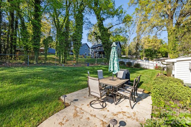 839 W Garrison Boulevard, Gastonia, NC 28052