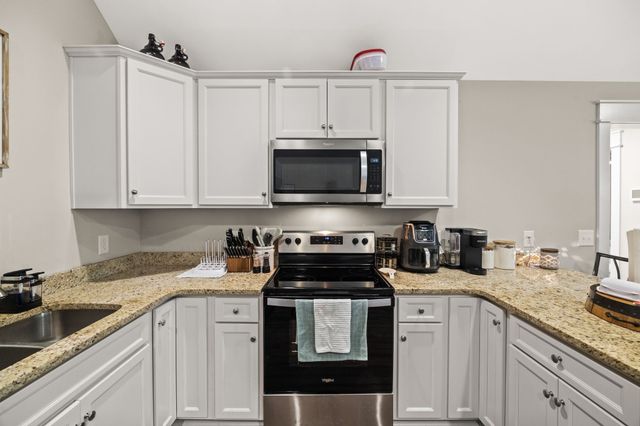 103C Oak Park Dr, Dickson, TN 37055