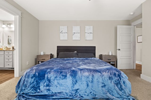 103C Oak Park Dr, Dickson, TN 37055