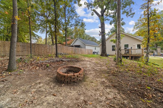 103C Oak Park Dr, Dickson, TN 37055