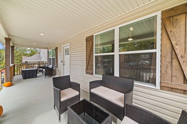 103C Oak Park Dr, Dickson, TN 37055