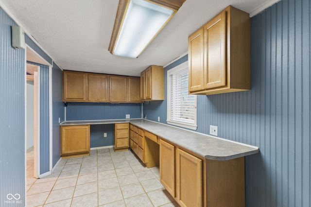 8615 N Briarwood Lake East Drive, Monrovia, IN 46157