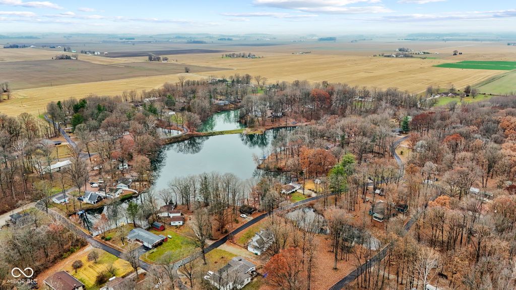 8615 N Briarwood Lake East Drive, Monrovia, IN 46157