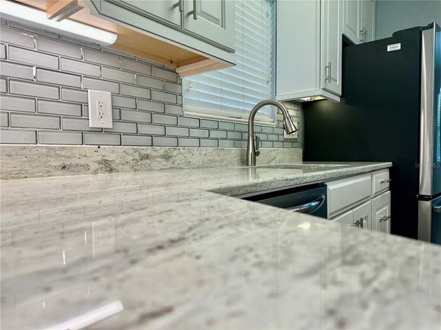 1003 BEVERLY AVENUE, Largo, FL 33770