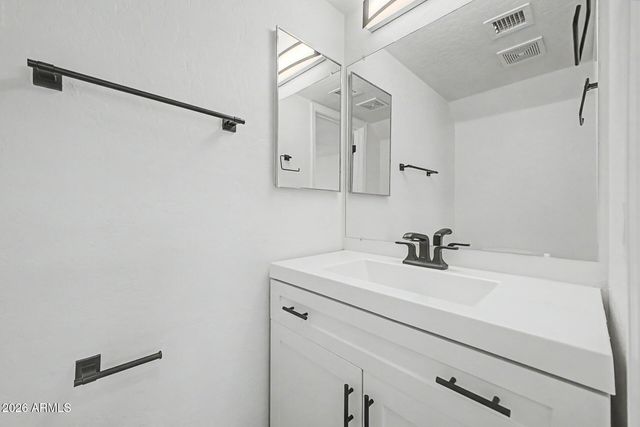 6337 W CHICKASAW Street, Phoenix, AZ 85043