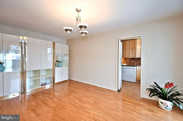 7301 Coventry Ave Apt 302, Elkins Park, PA 19027
